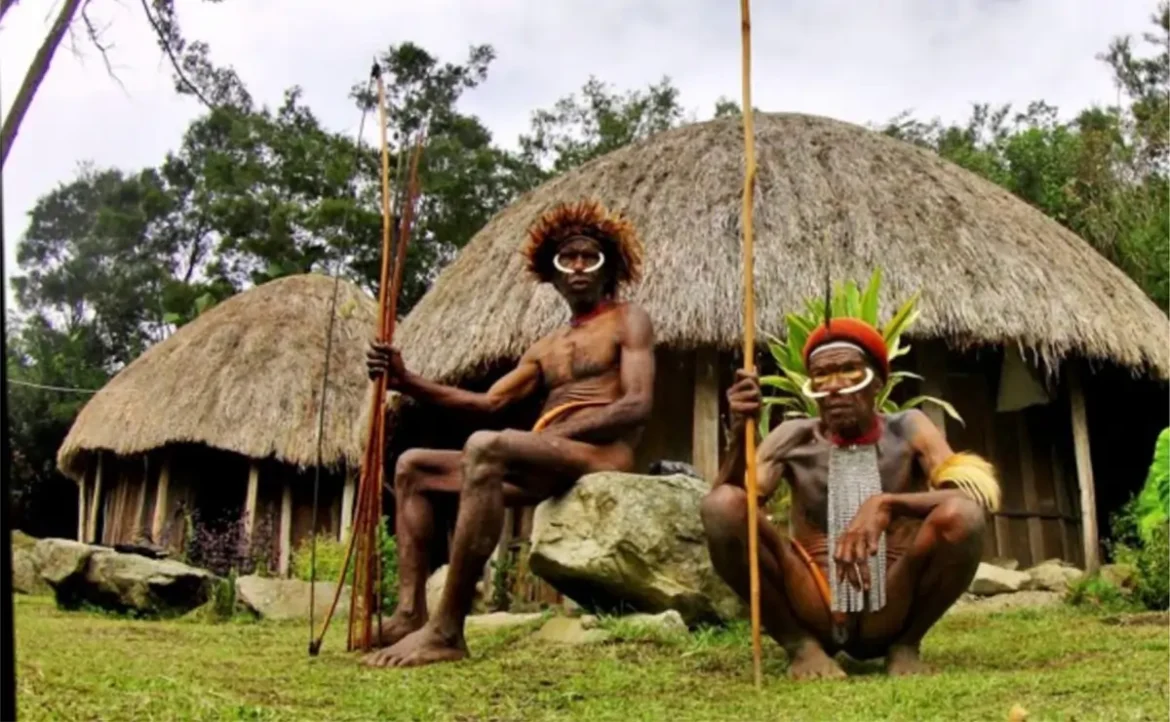 rumah adat papua