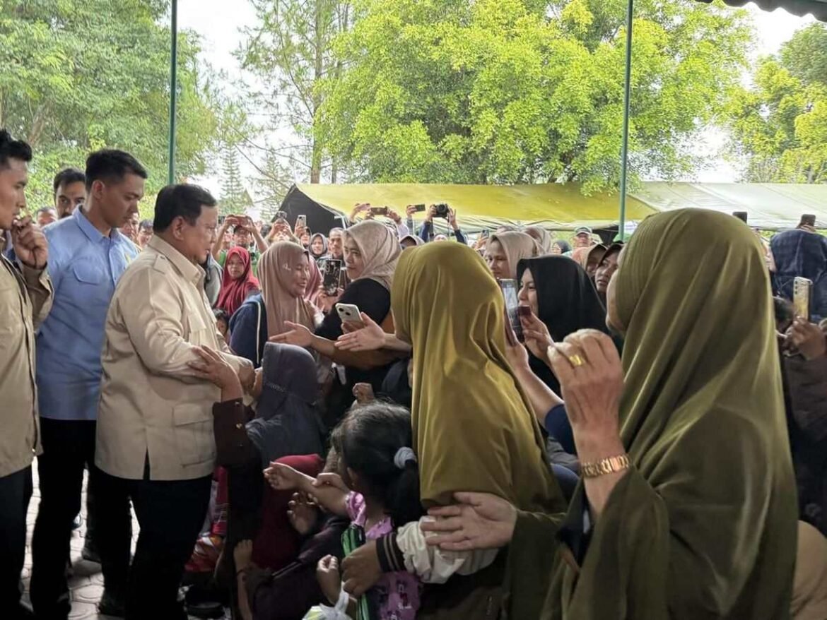 Di Tengah Duka Pengungsi Aceh, Prabowo Sampaikan Permintaan Maaf dan Janji Pemulihan