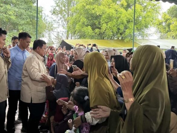 Di Tengah Duka Pengungsi Aceh, Prabowo Sampaikan Permintaan Maaf dan Janji Pemulihan